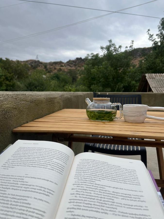 Zove Rural Cottage With Garden Views K'arashamb Kültér fotó