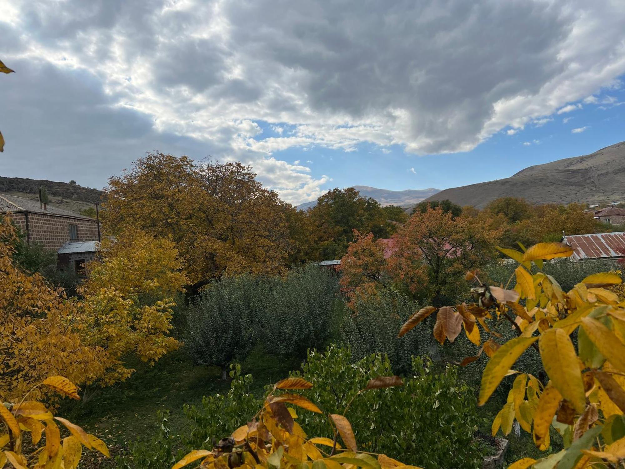 Zove Rural Cottage With Garden Views K'arashamb Kültér fotó