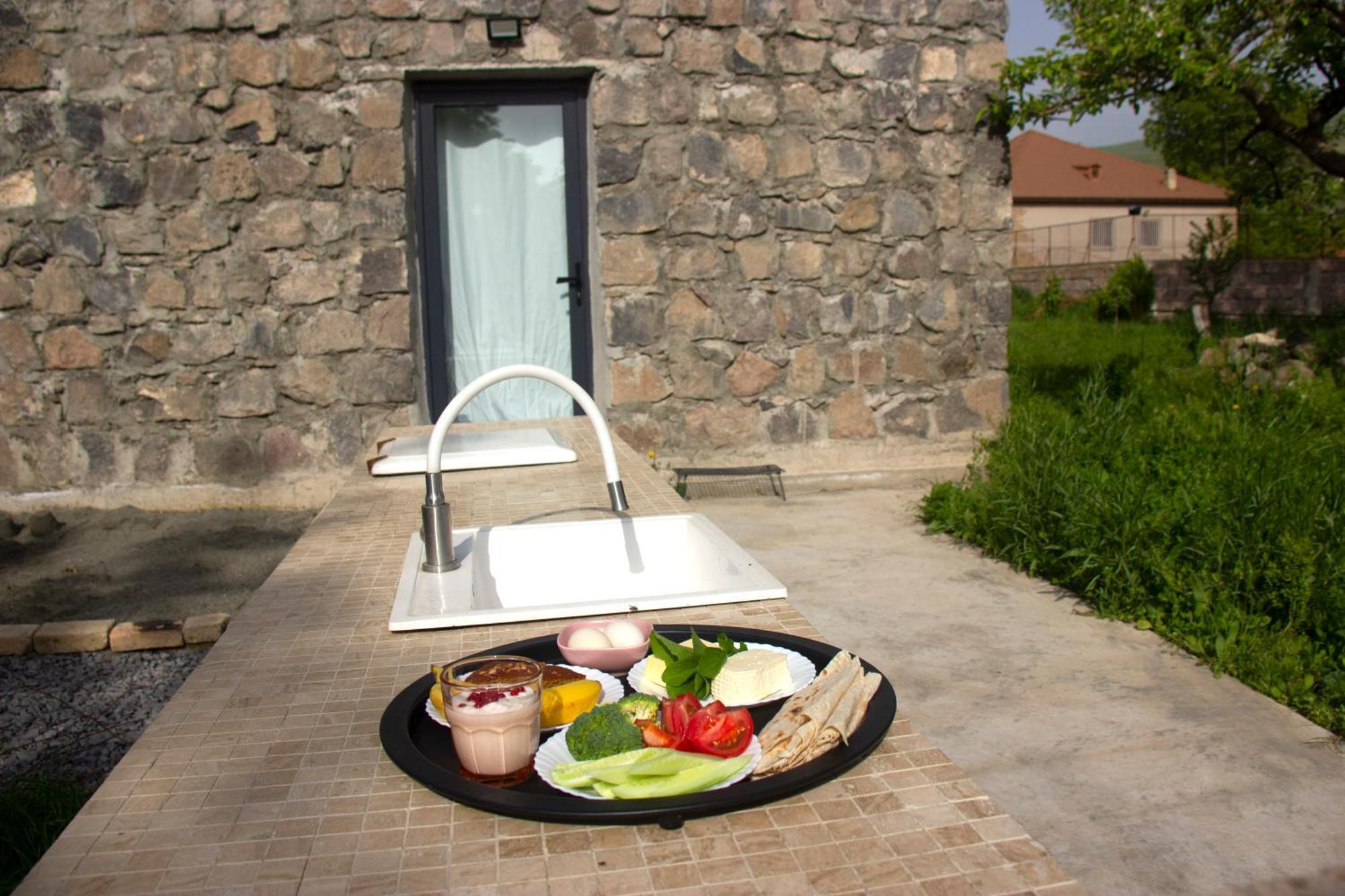 Zove Rural Cottage With Garden Views K'arashamb Kültér fotó